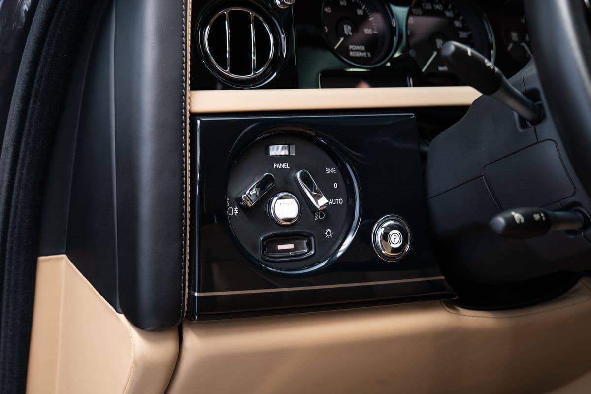 2015 Rolls-Royce Phantom - 20