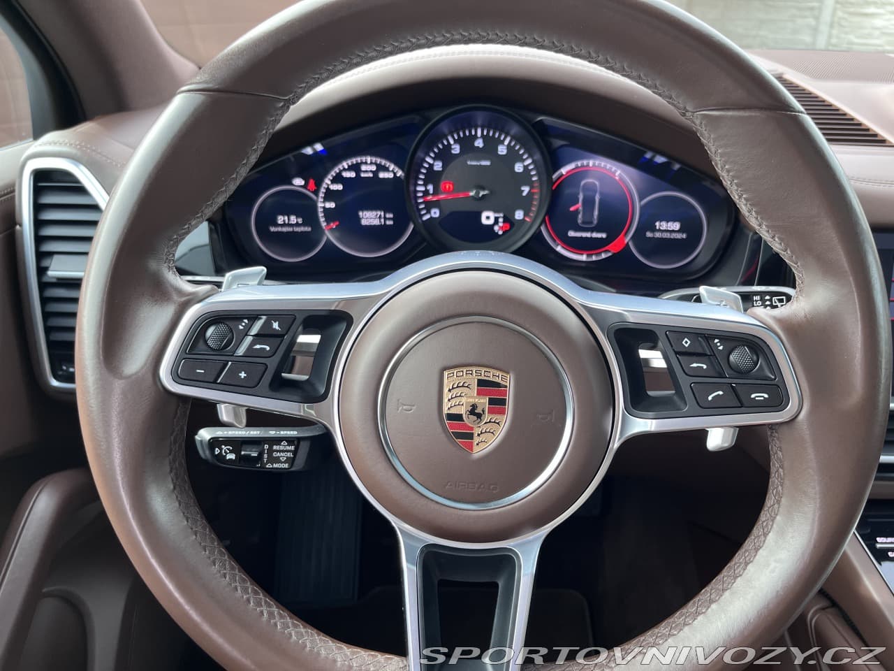 2019 Porsche CAYENNE - 10