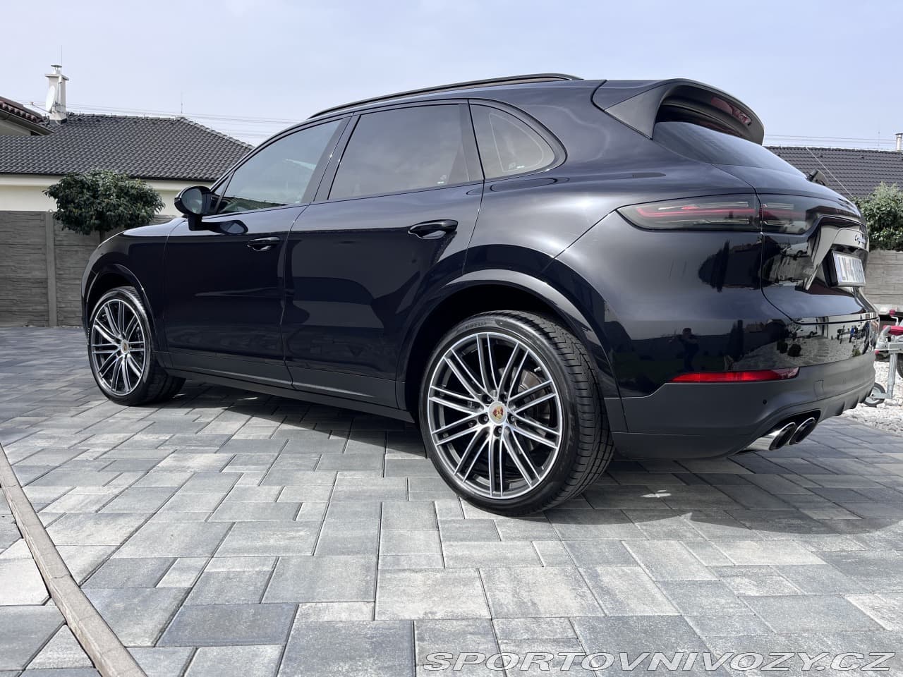 2019 Porsche CAYENNE
