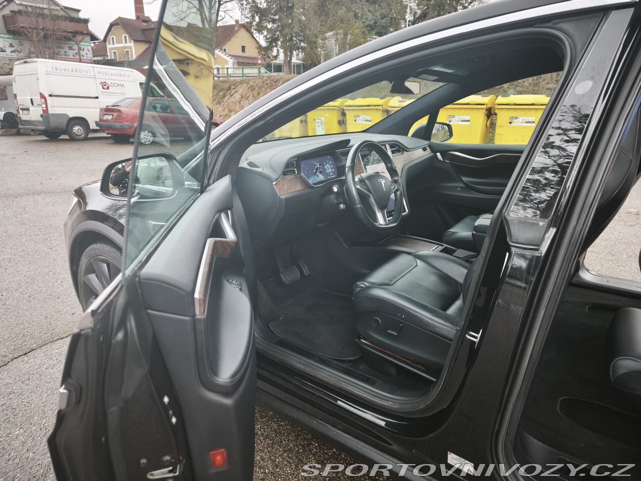 2018 Tesla Model X - 11