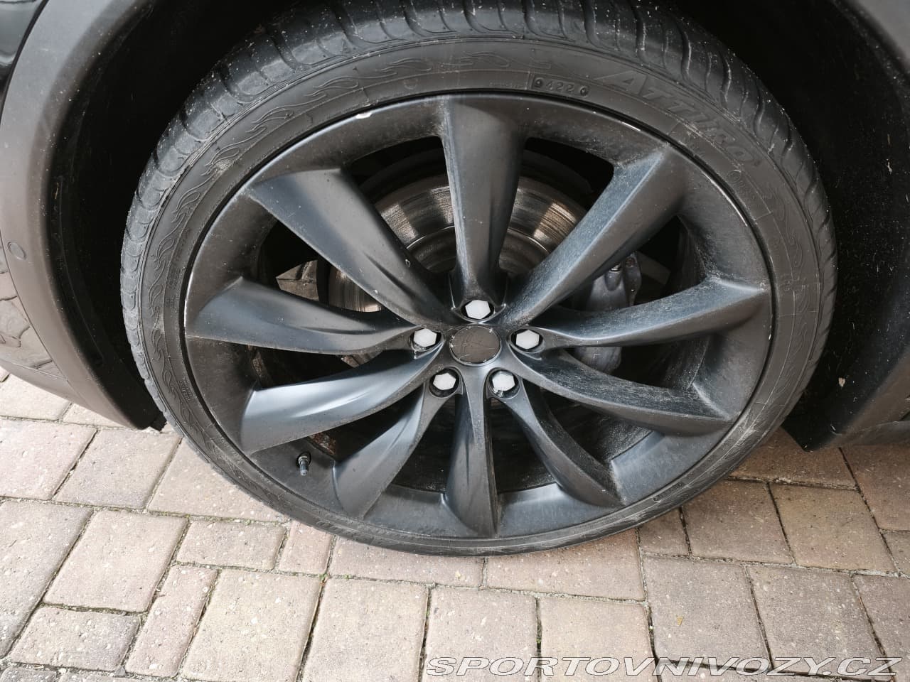 2018 Tesla Model X - 14