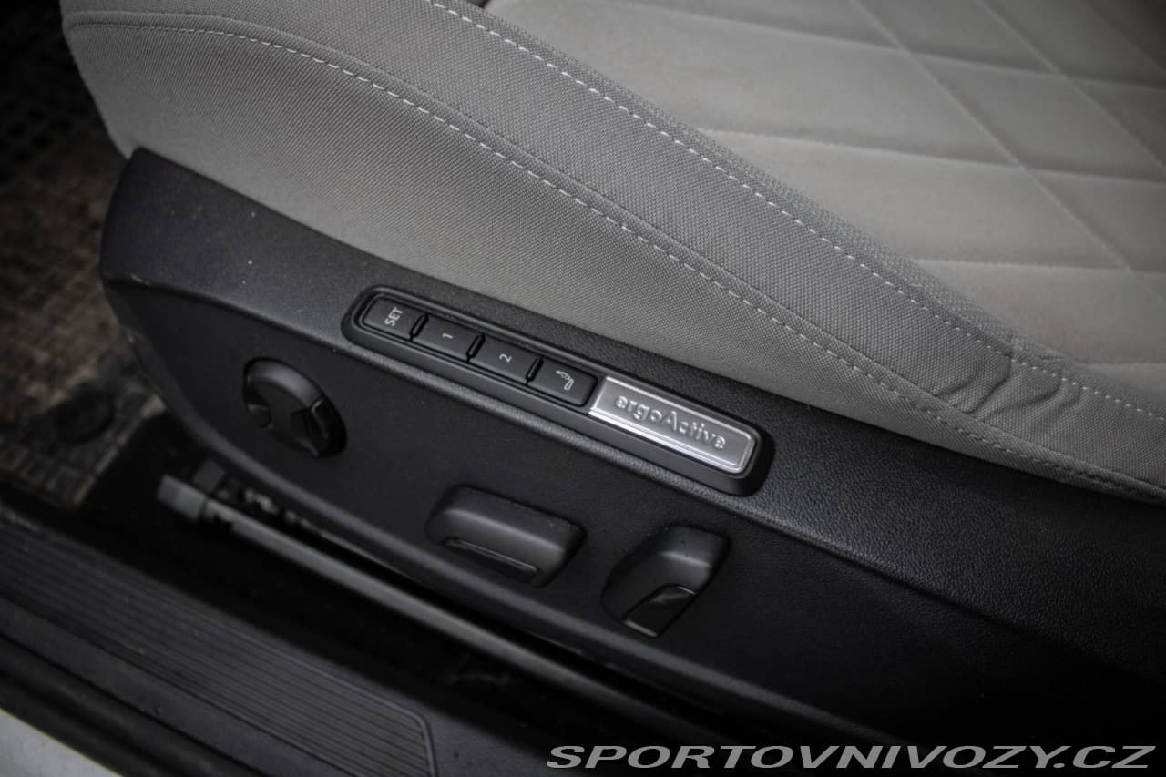 2024 Volkswagen Golf - 19