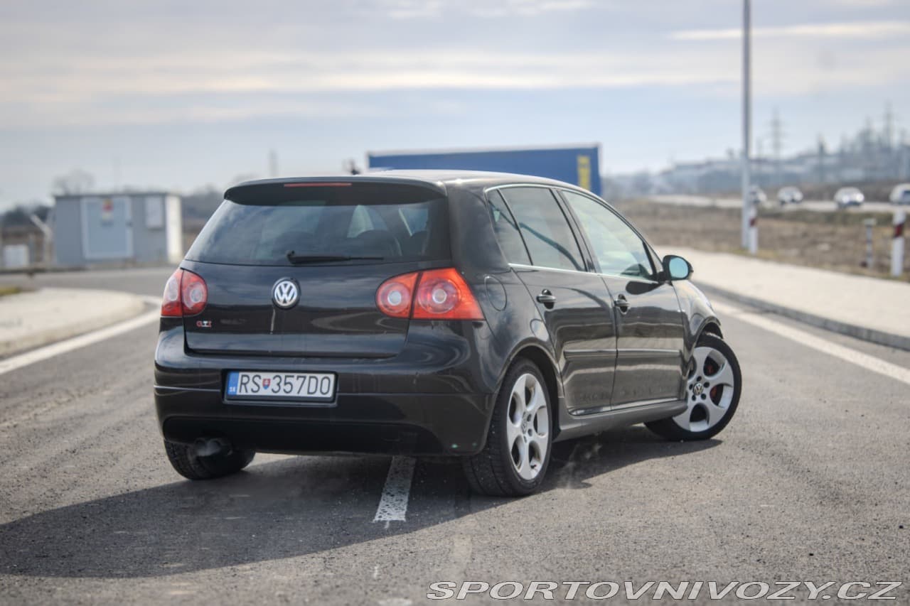 2005 Volkswagen Golf - 5