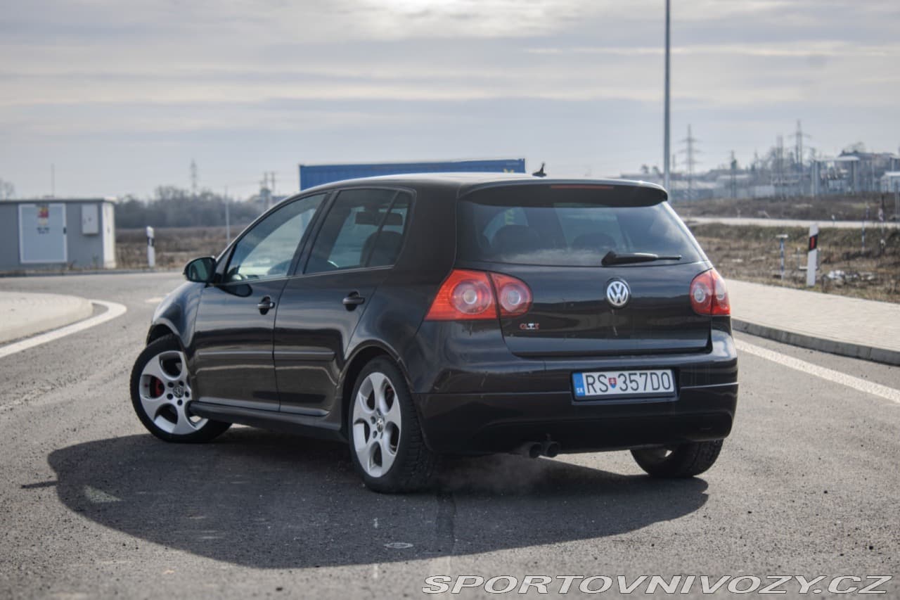 2005 Volkswagen Golf - 7