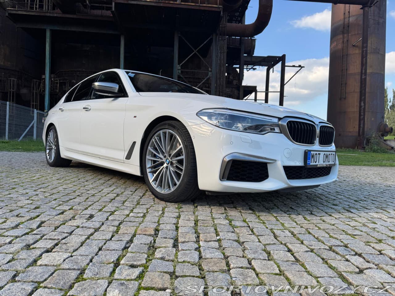 2018 BMW 5-SERIES - 12