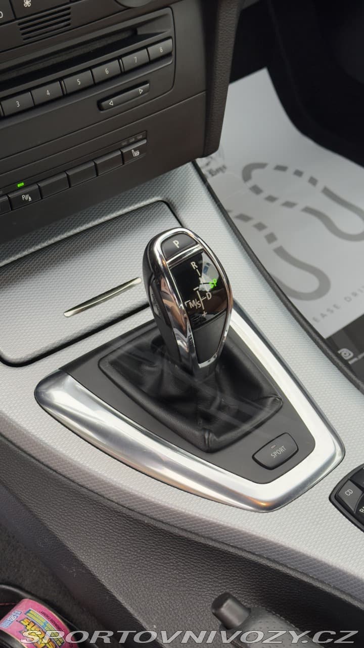 2009 BMW 3-Series - 11