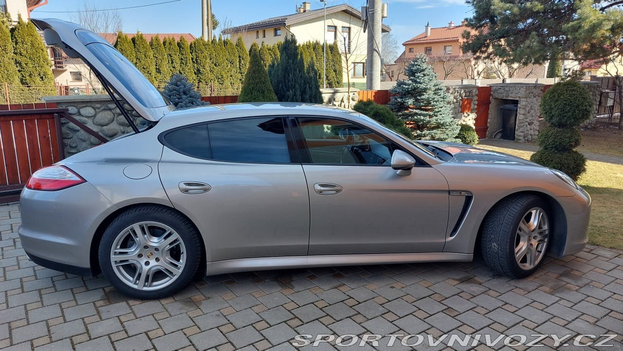 2010 Porsche PANAMERA - 12