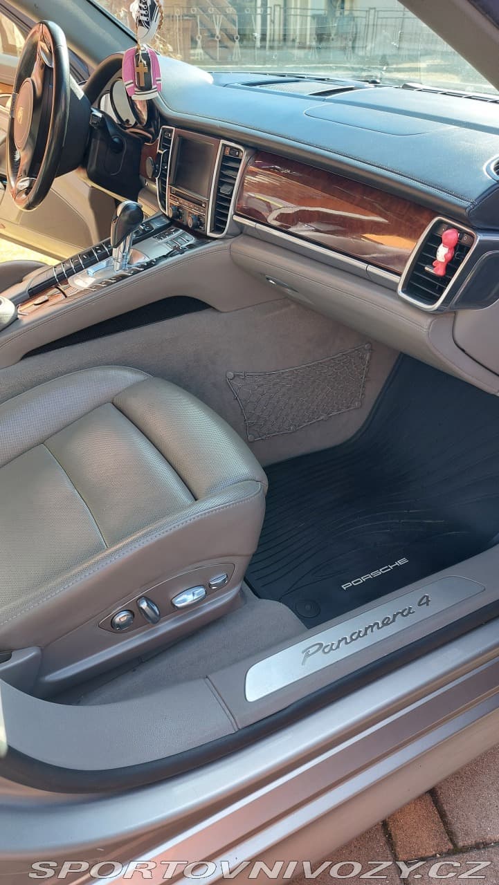 2010 Porsche PANAMERA - 16