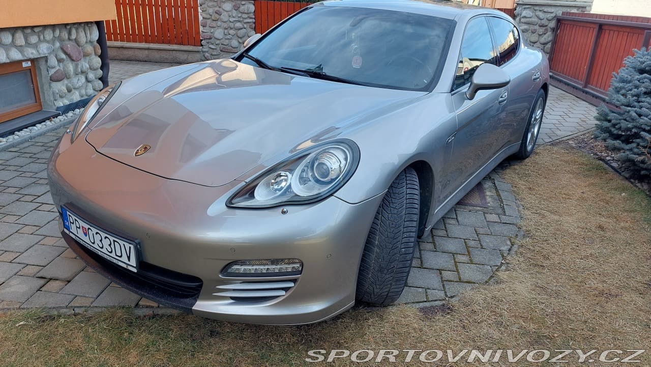 2010 Porsche PANAMERA - 3