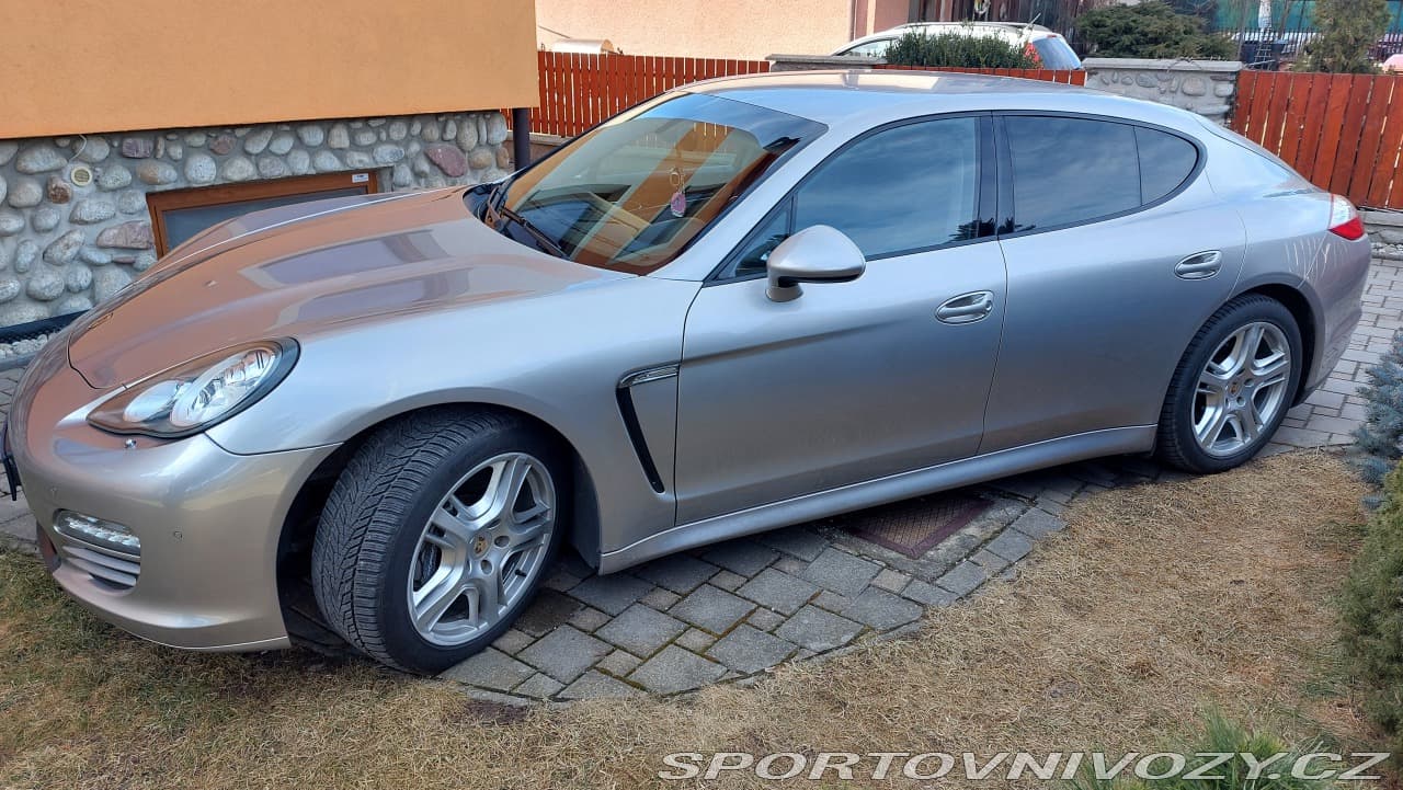 2010 Porsche PANAMERA - 4