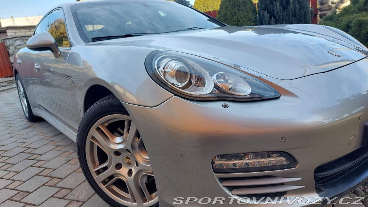 2010 Porsche PANAMERA - 8