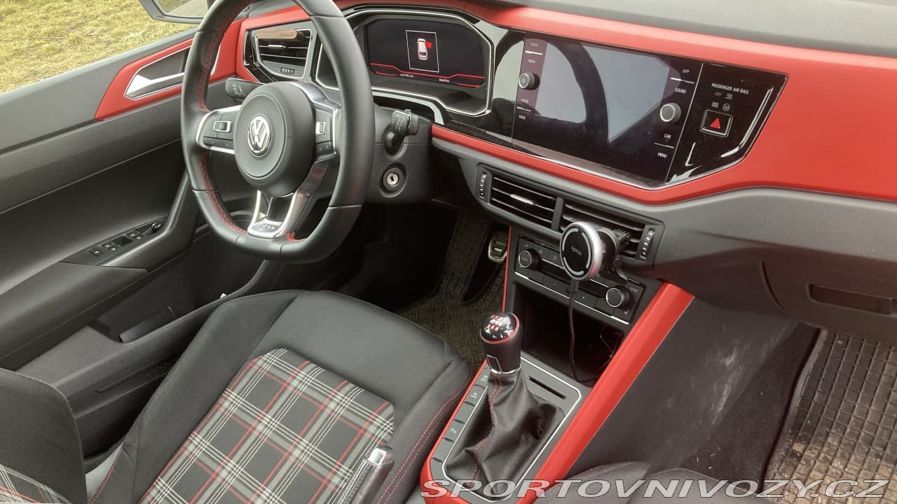 2019 Volkswagen Polo - 11