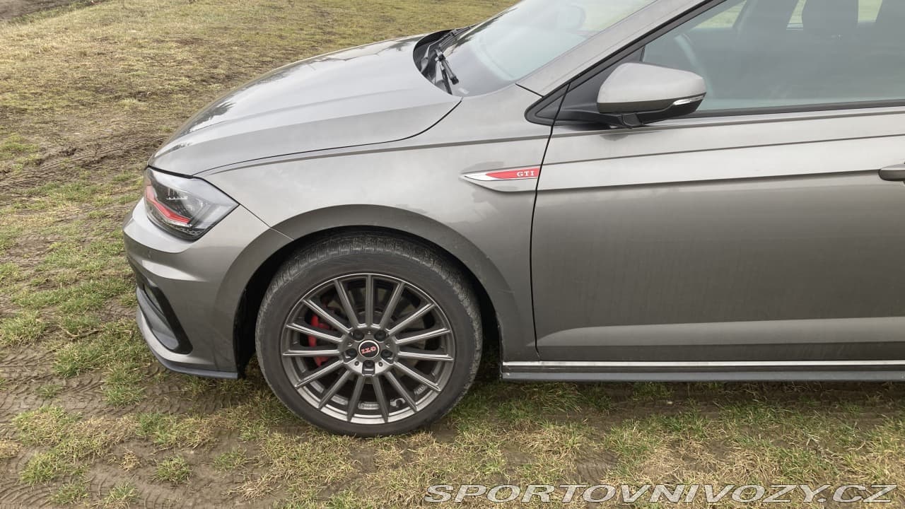 2019 Volkswagen Polo - 19