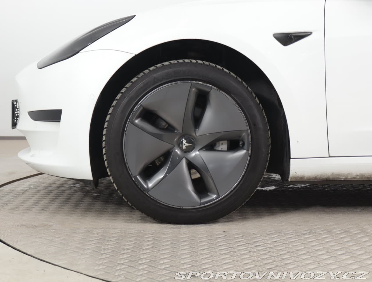 2020 Tesla Model 3 - 15