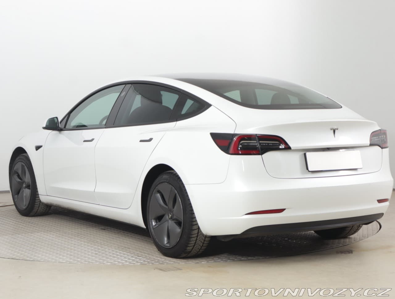 2020 Tesla Model 3 - 4