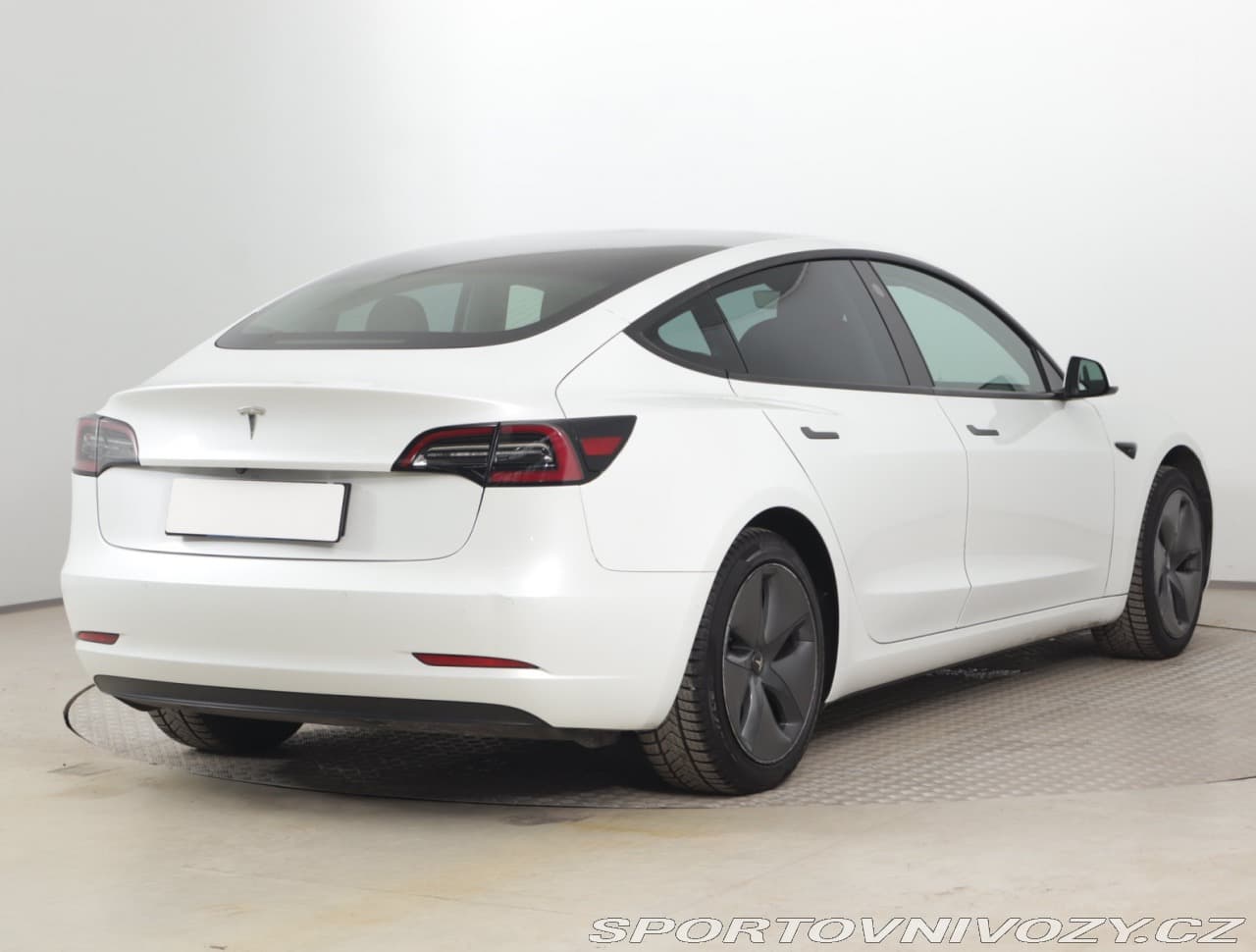2020 Tesla Model 3 - 5