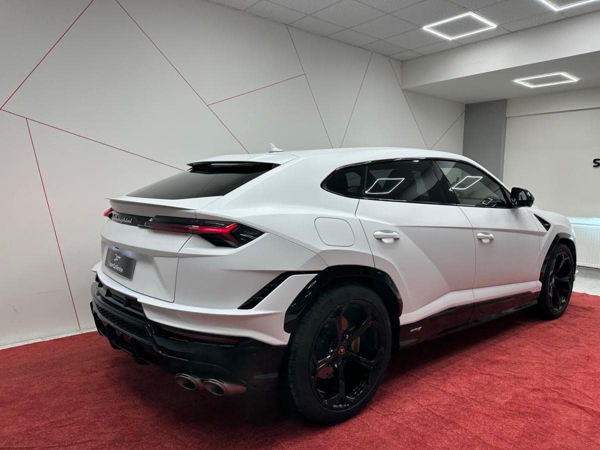 2024 Lamborghini Urus - 4