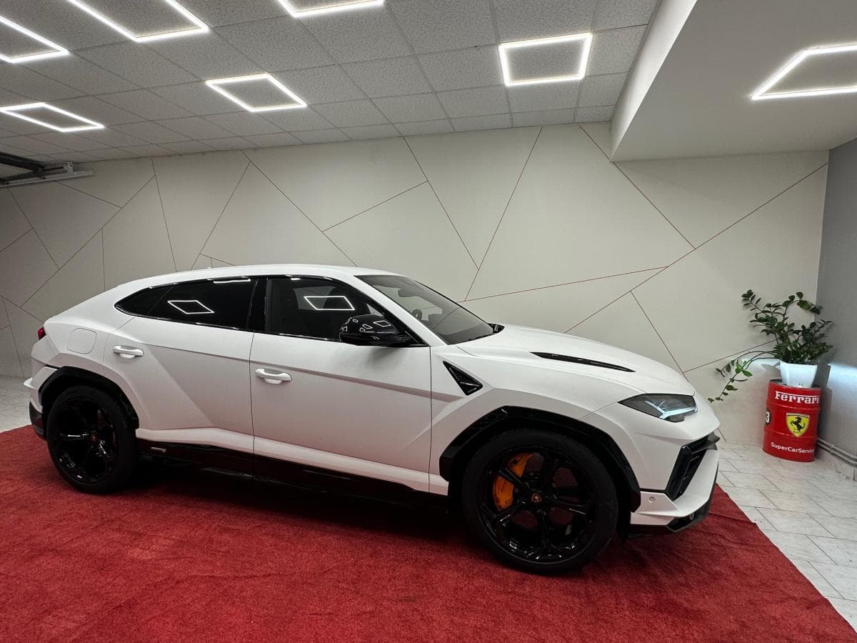 2024 Lamborghini Urus - 5