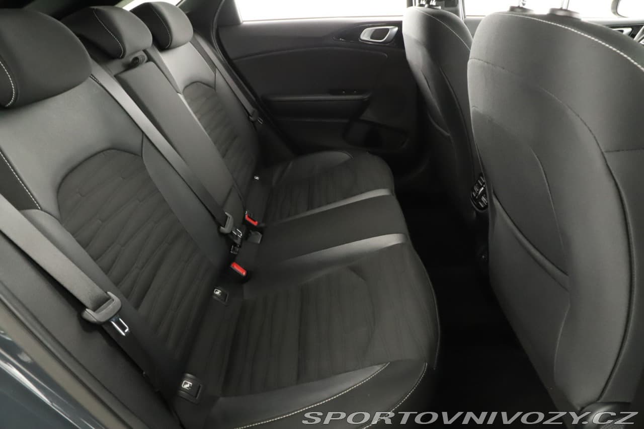 2022 Kia Proceed - 7