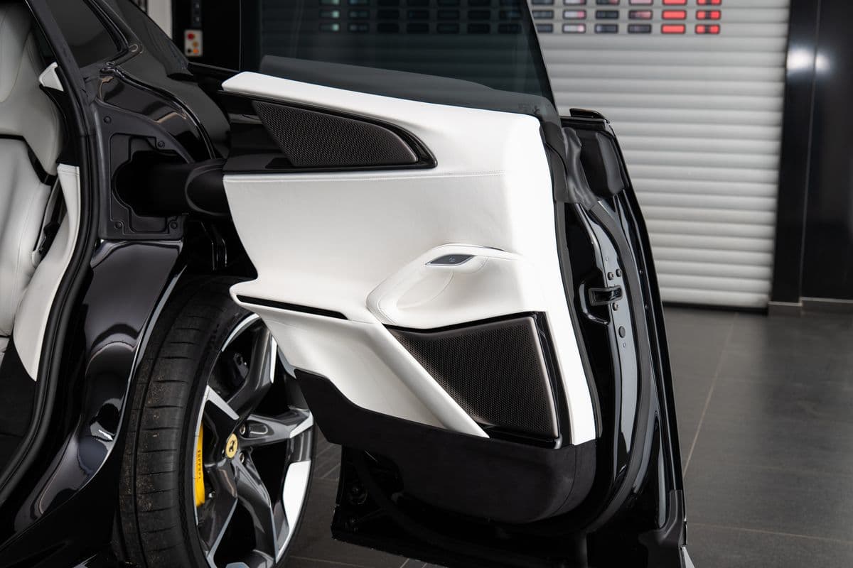 2026 Ferrari Purosangue - 11