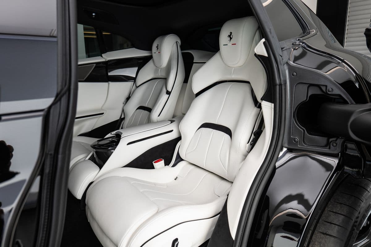 2026 Ferrari Purosangue - 12