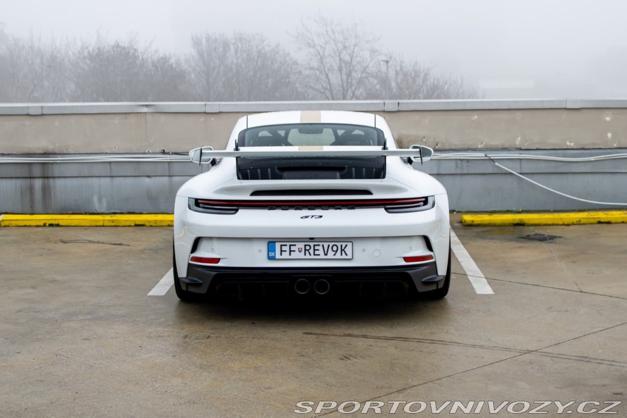2024 Porsche 911 - 10