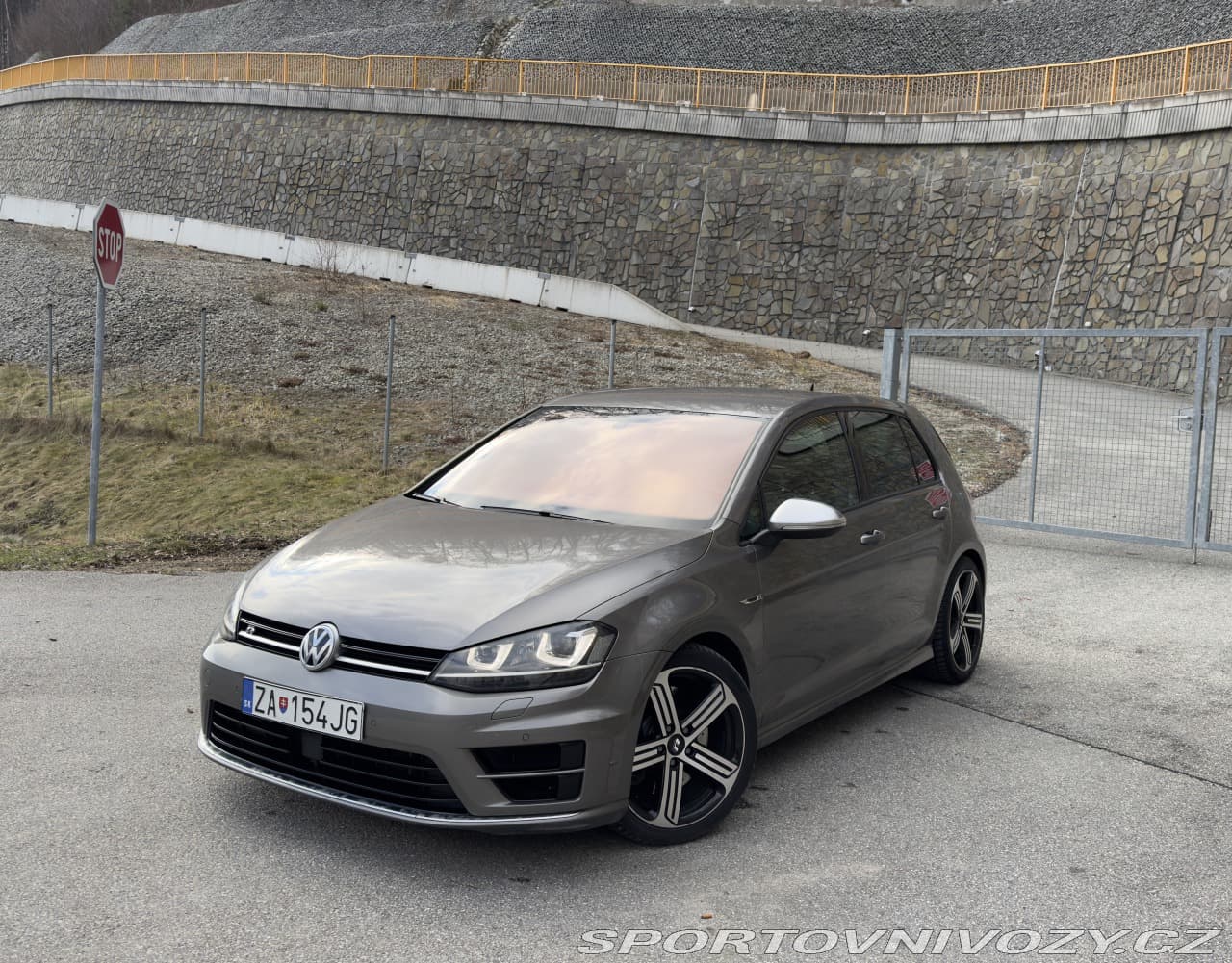 2015 Volkswagen Golf - 2