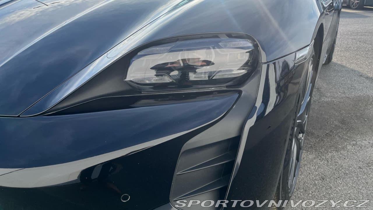 2023 Porsche Taycan - 13