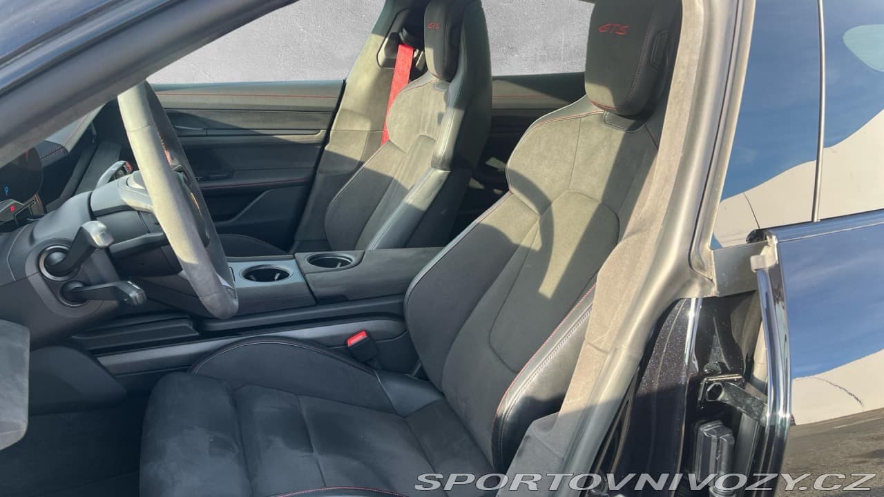 2023 Porsche Taycan - 16