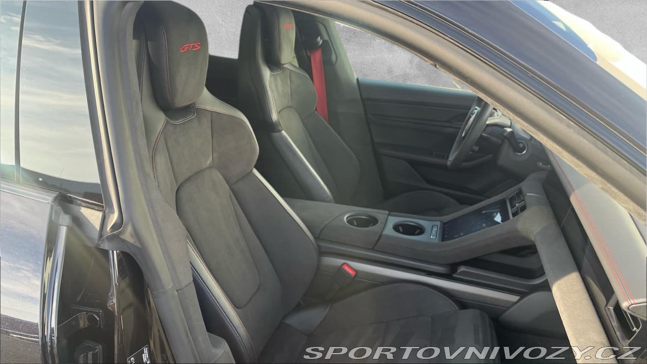 2023 Porsche Taycan - 17