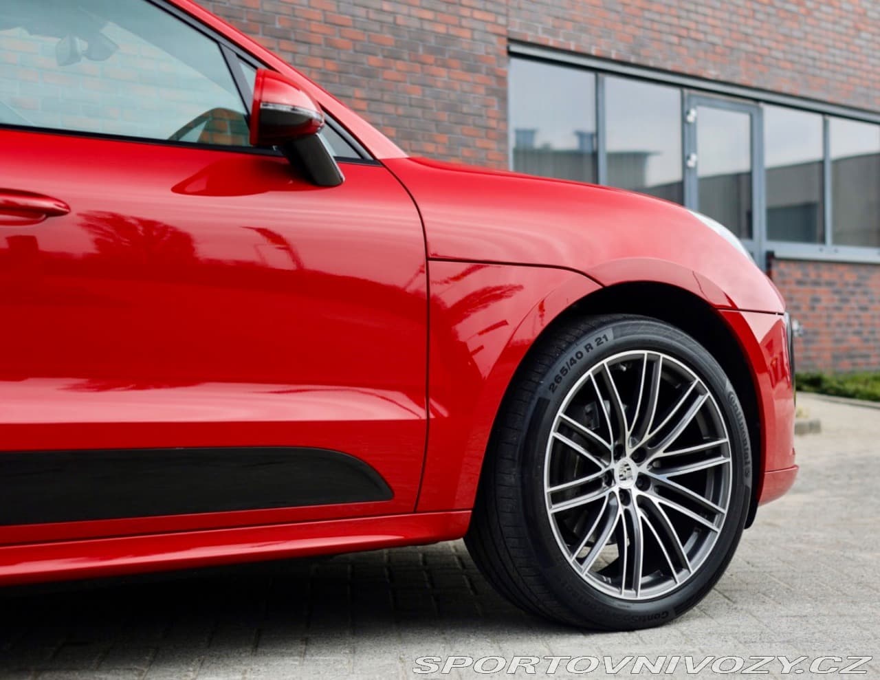 2020 Porsche Macan - 16