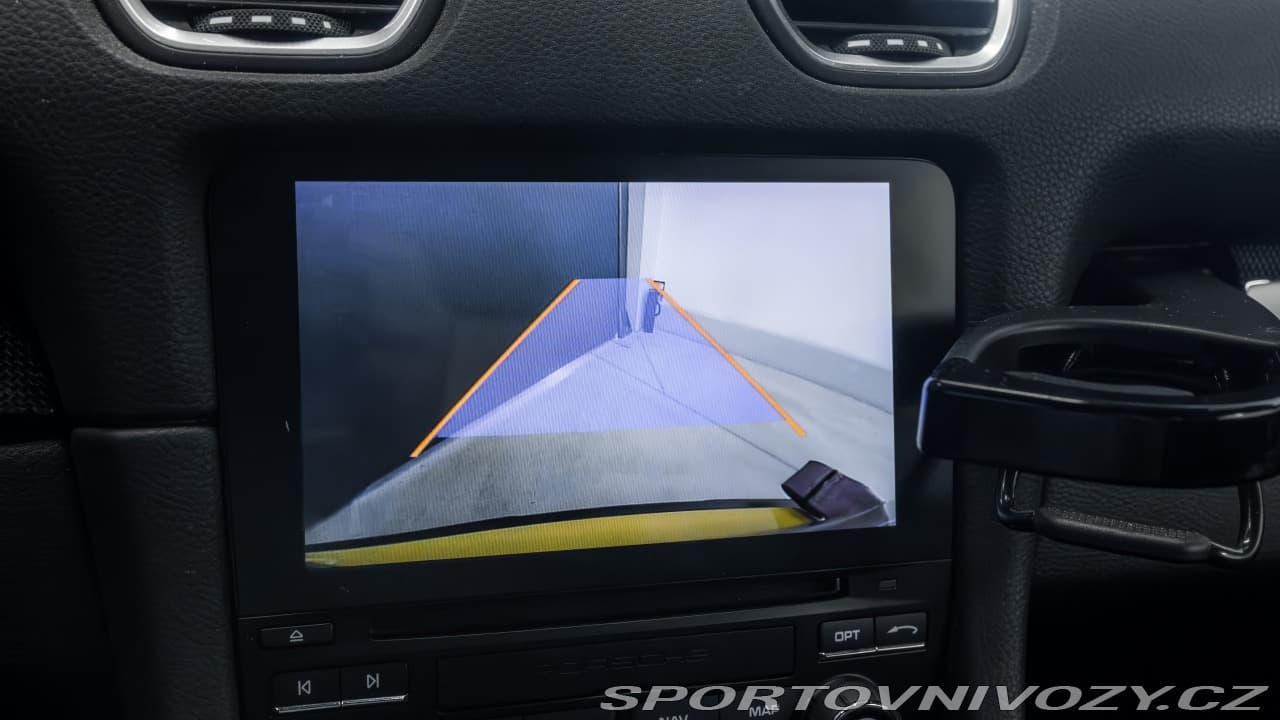 2019 Porsche Cayman - 10