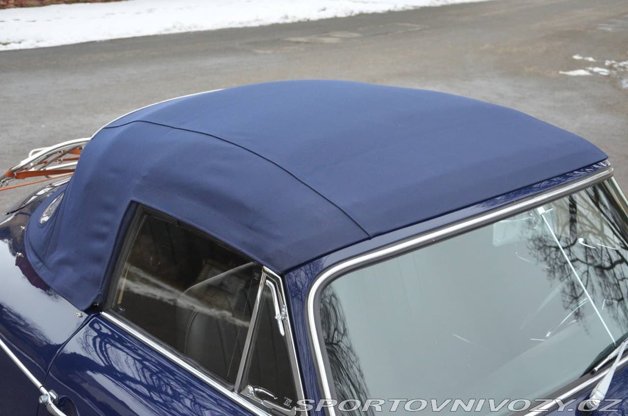 1961 Porsche 356 - 10