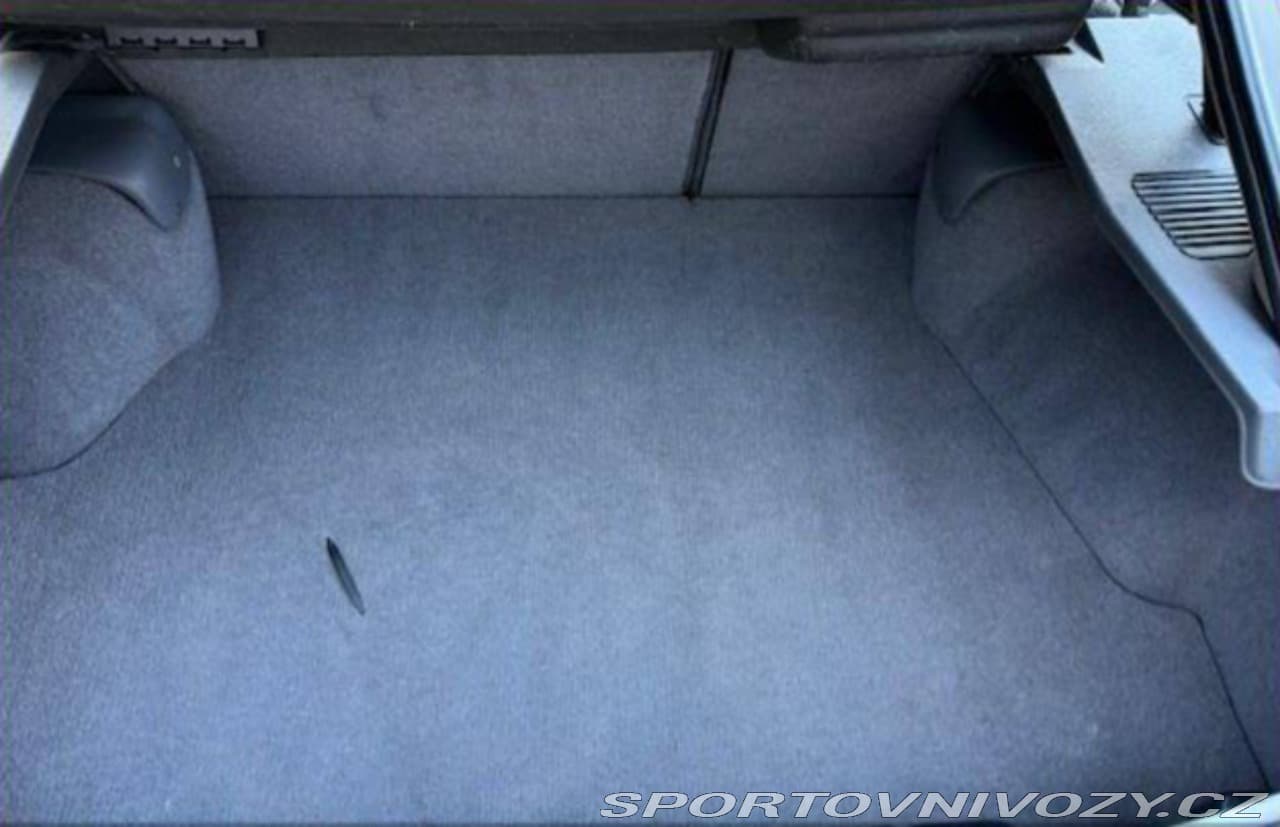 1987 Ford Sierra - 18