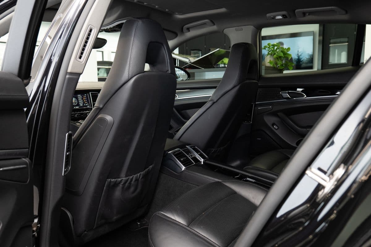2011 Porsche Panamera - 10