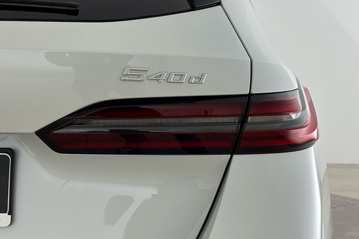 2025 BMW 5-Series - 4