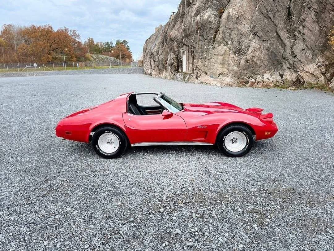 1976 Chevrolet Corvette - 6