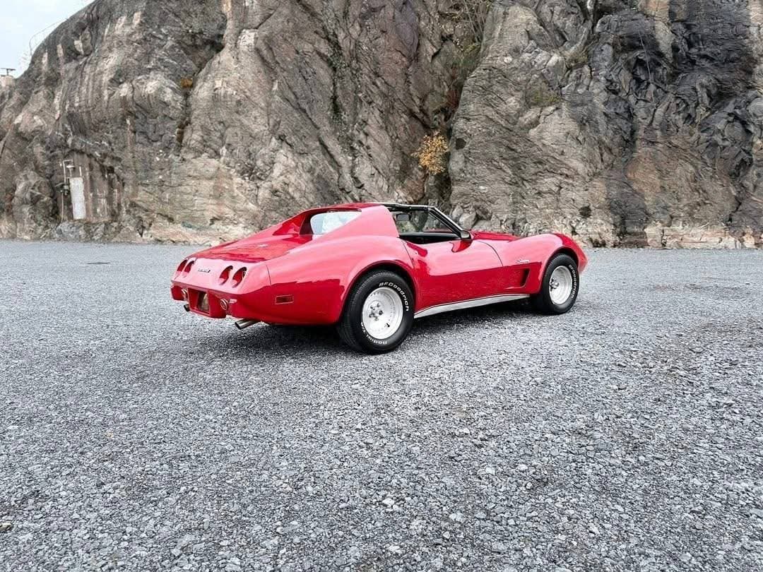 1976 Chevrolet Corvette - 7