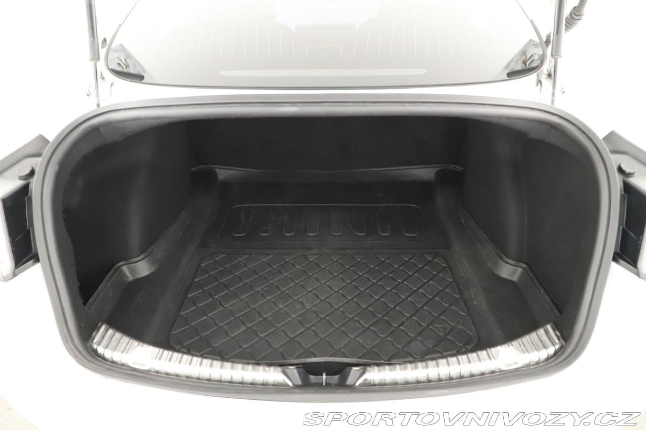 2019 Tesla Model 3 - 11