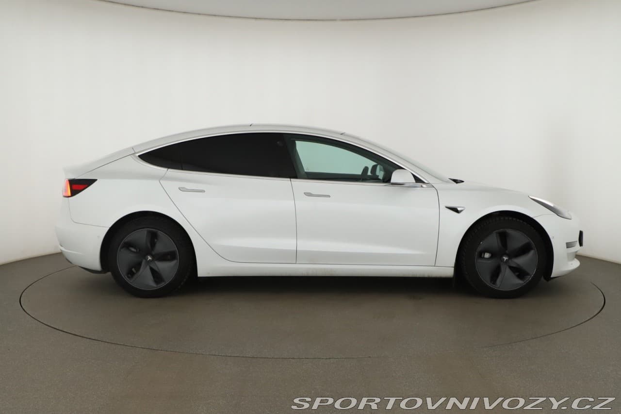 2019 Tesla Model 3 - 6