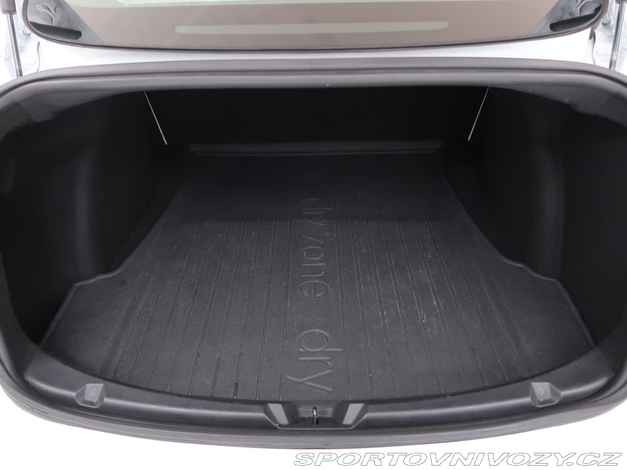 2020 Tesla Model 3 - 14