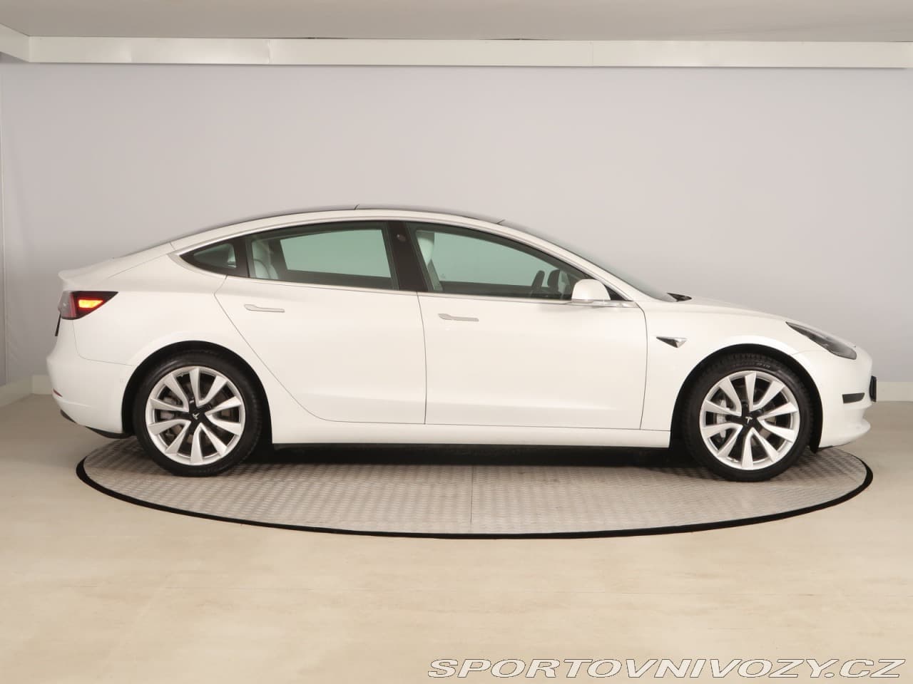 2020 Tesla Model 3 - 6