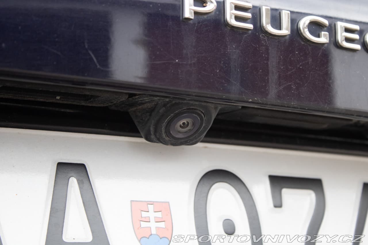 2016 Peugeot 308 - 11