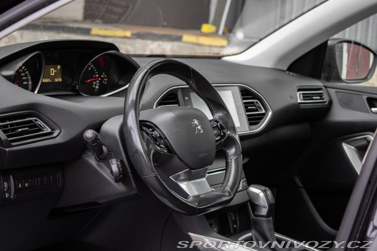 2016 Peugeot 308 - 12