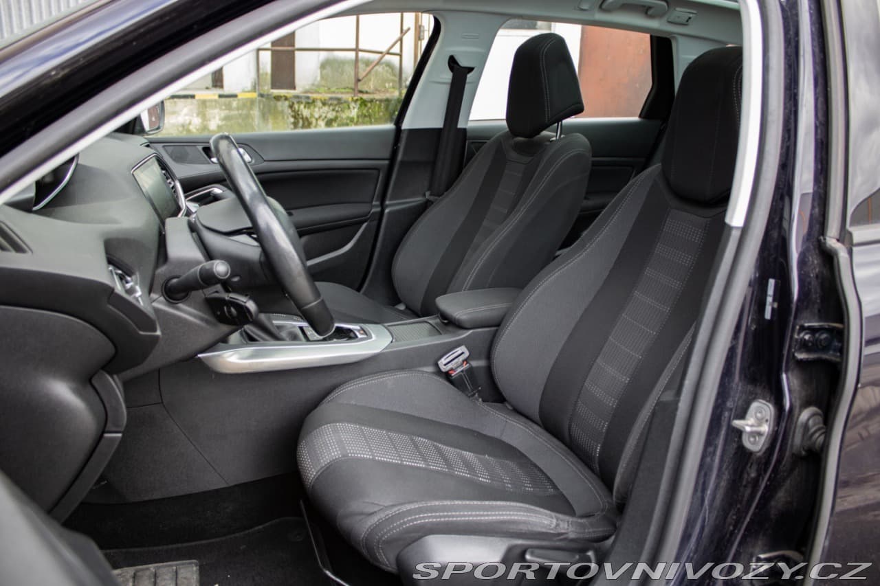 2016 Peugeot 308 - 13