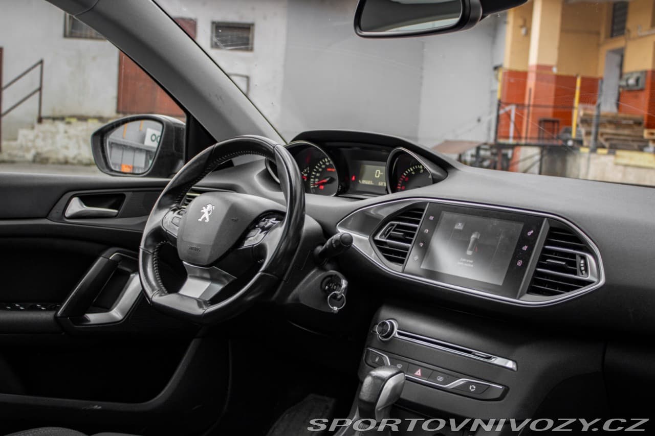 2016 Peugeot 308 - 15