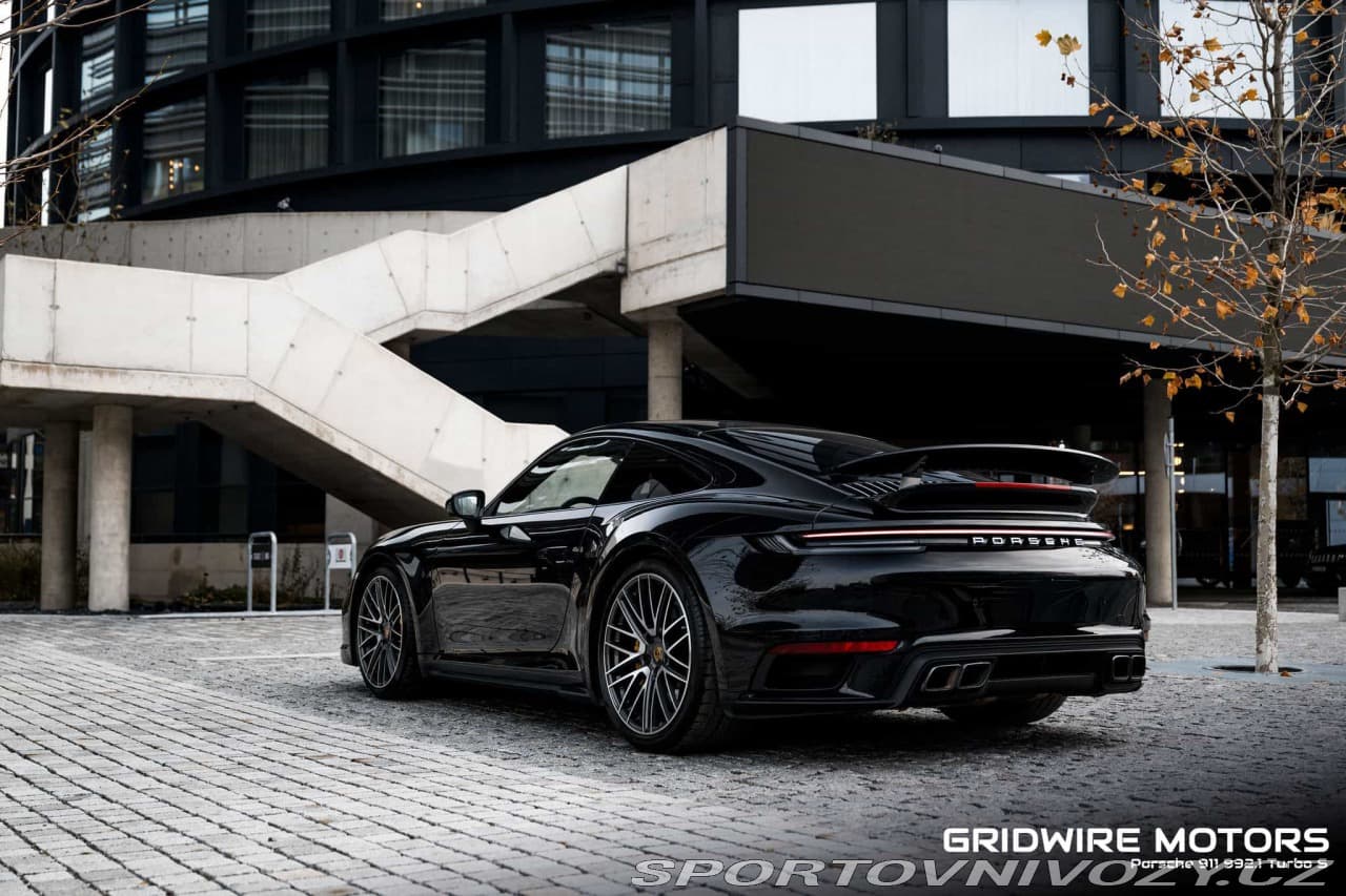 2021 Porsche 911 - 12