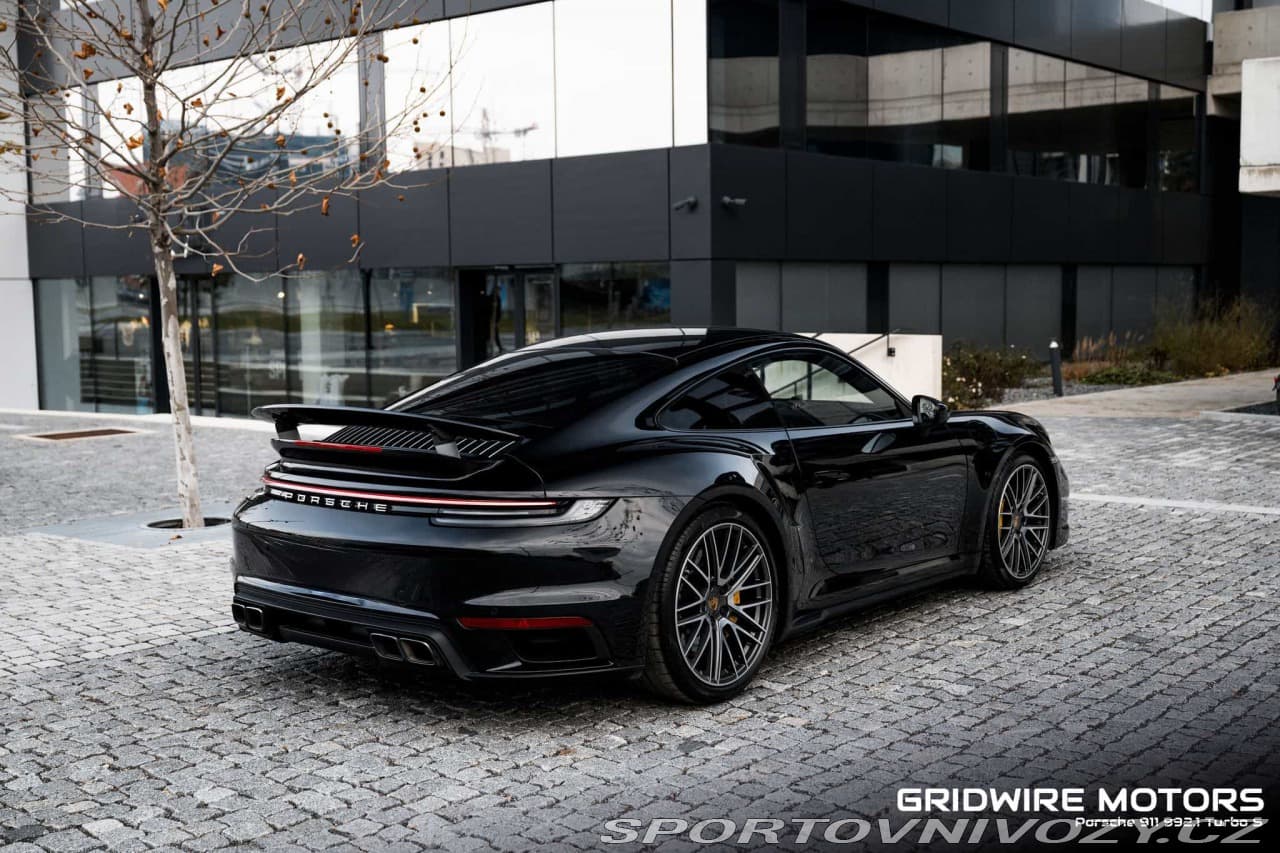 2021 Porsche 911 - 13