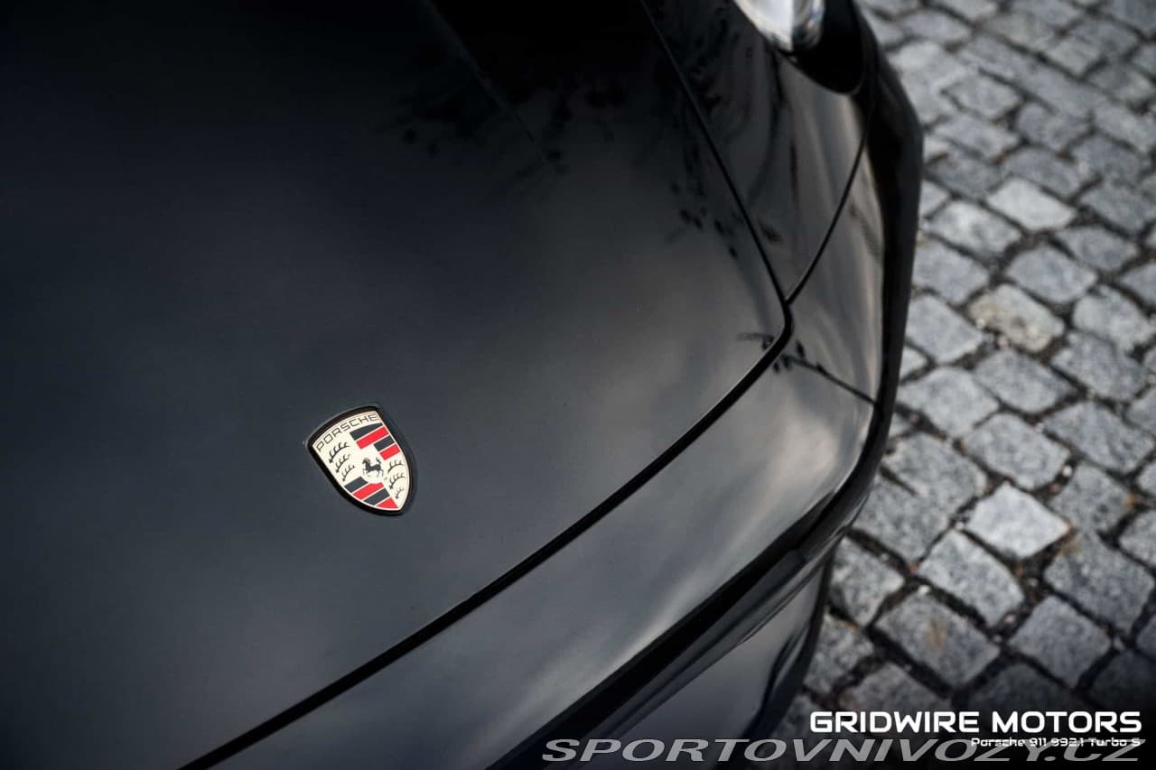 2021 Porsche 911 - 2