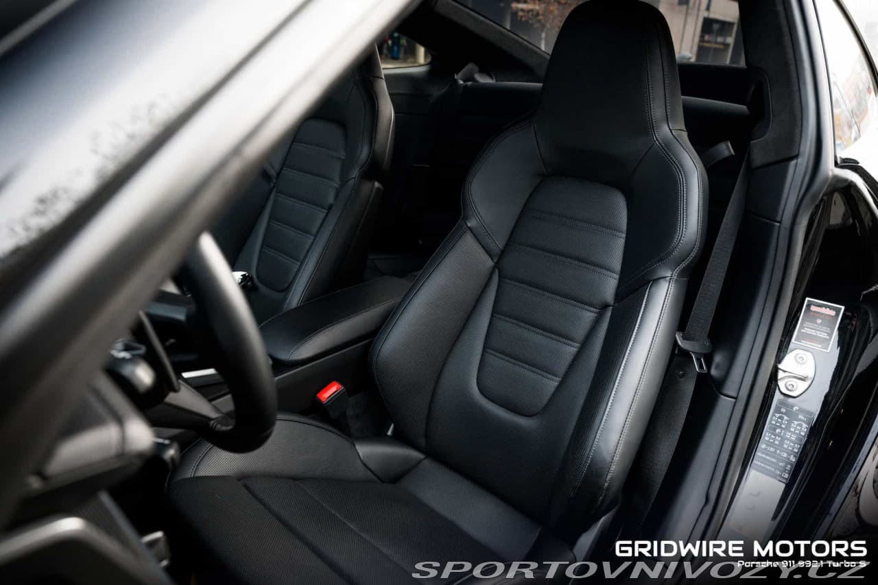 2021 Porsche 911 - 3